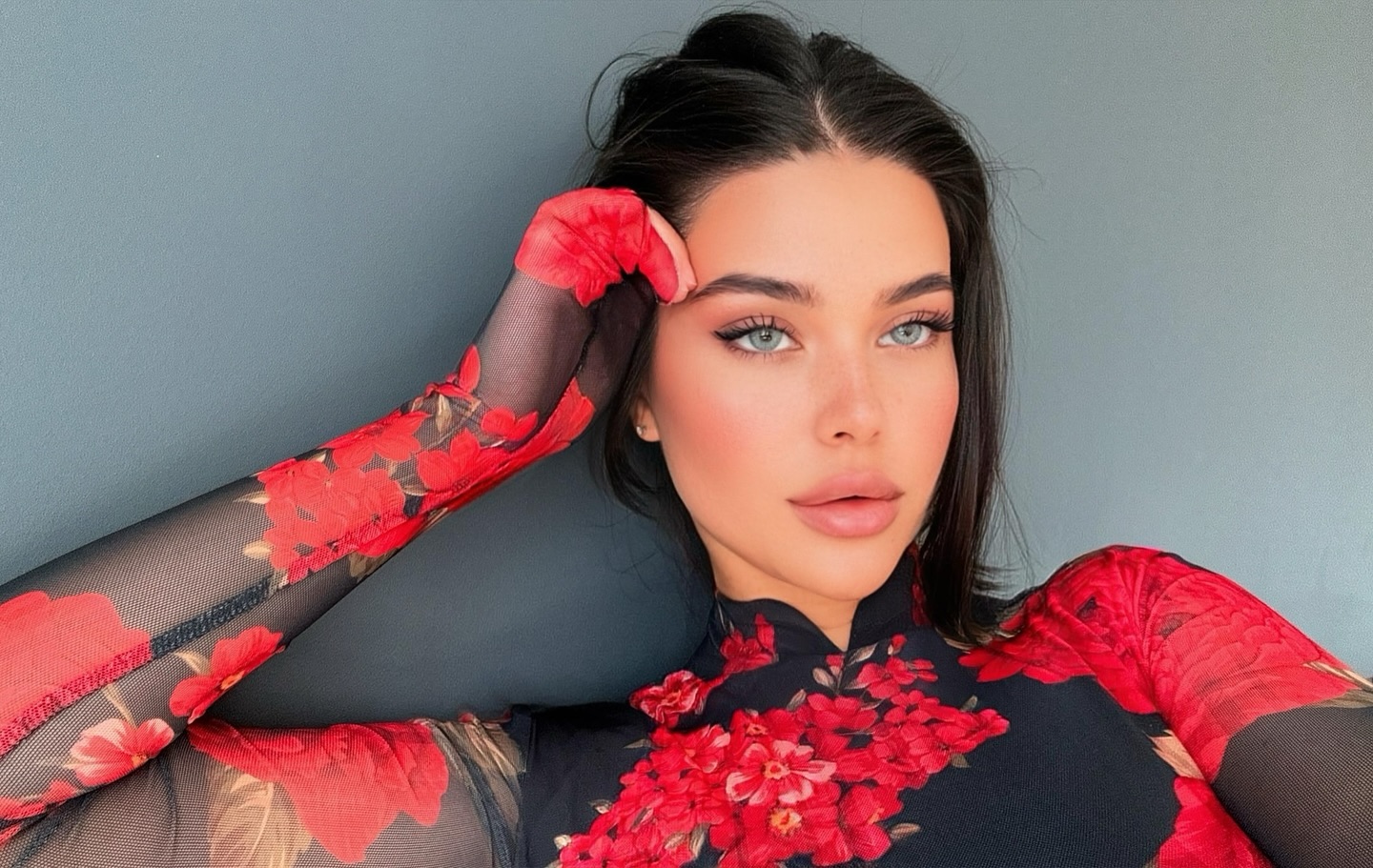 Сара Арланова - элитная эскорт модель в Москве