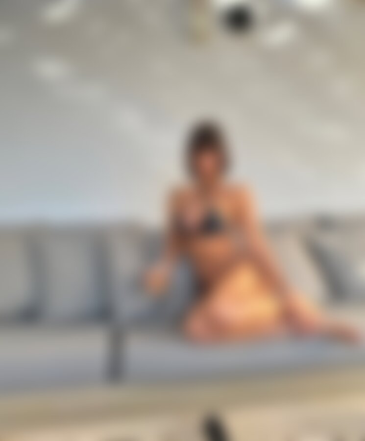 Екатерина - спортивная брюнетка для эскорт Москва, VIP сопровождение